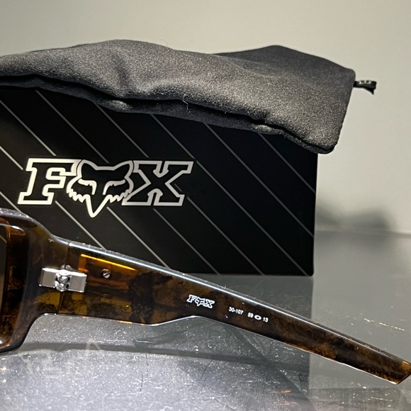 Fox By Oakley 30-107 The Duncan  Tortoise Bronze Sunglasses Rare “Dead Stock” - Picture 4 of 6